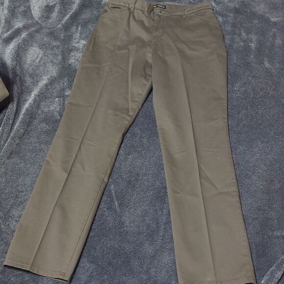 Lee Women's Size 10M Flax Brown Straight Leg Mid Rise Ultra Soft Waistband Pants - Picture 4 of 7